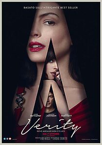 Locandina italiana di Verity: tre volti incorniciati in una grande A su fondo nero, con i nomi di Anne Hathaway, Dakota Johnson e Josh Hartnett.